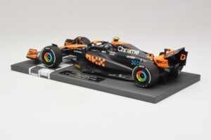McLaren MCL60 #4 L. Norris 2nd Place Singapore GP 2023 Minichamps 1:18 537233404 Ρητίνη - εικόνα 5 από 7