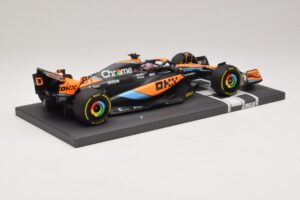 McLaren MCL60 #81 O. Piastri Hungarian GP 2023 Minichamps 1:18 537233081 Ρητίνη - εικόνα 2 από 7