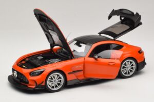 Mercedes AMG GT Black Series C190 Πορτοκαλί με Ασημί Ζάντες Minichamps 1:18 110032024 Μέταλλο - εικόνα 2 από 8