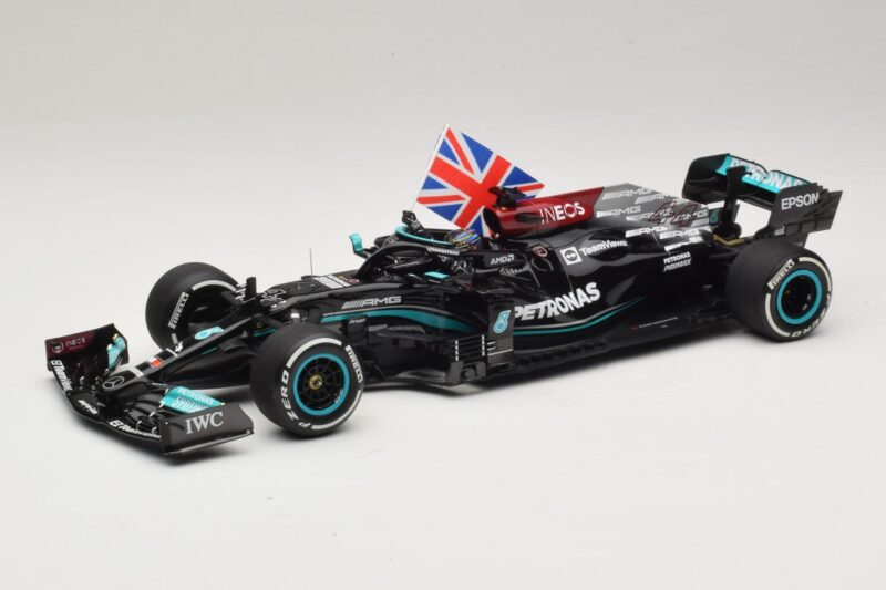 Mercedes AMG Petronas W12 E Performance L. Hamilton Winner British GP 2021 Minichamps 1:18 110211144 Ρητίνη