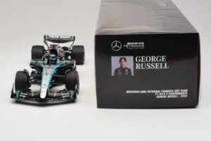 Mercedes AMG Petronas W15 E Performance G. Russell 2024 Minichamps 1:18 110240163 Ρητίνη - εικόνα 6 από 7