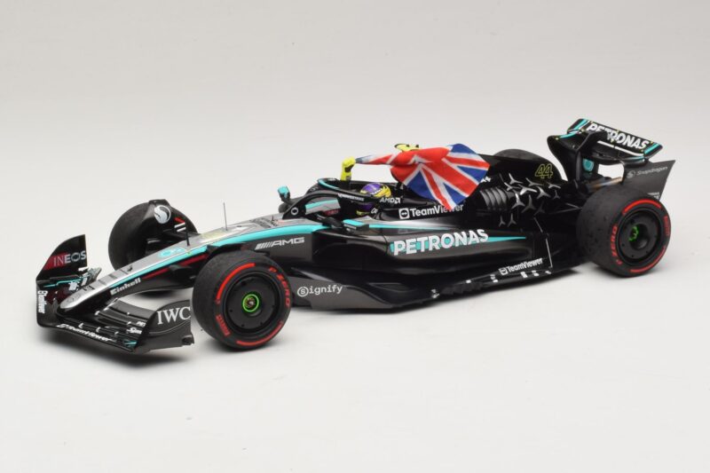 Mercedes AMG Petronas W15 E Performance L. Hamilton Winner British GP 2024 Minichamps 1:18 110241244 Ρητίνη