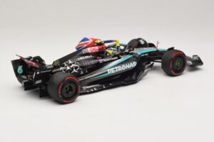 Mercedes AMG Petronas W15 E Performance L. Hamilton Winner British GP 2024 Minichamps 1:18 110241244 Ρητίνη - εικόνα 2 από 7