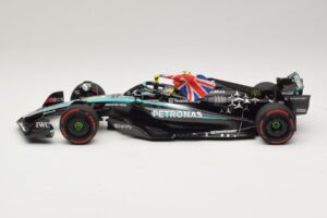 Mercedes AMG Petronas W15 E Performance L. Hamilton Winner British GP 2024 Minichamps 1:18 110241244 Ρητίνη - εικόνα 3 από 7