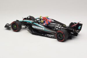 Mercedes AMG Petronas W15 E Performance L. Hamilton Winner British GP 2024 Minichamps 1:18 110241244 Ρητίνη - εικόνα 5 από 7