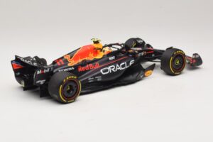 Oracle Red Bull Racing RB19 S. Perez Abu Dhabi GP 2023 Minichamps 1:18 110232311 Ρητίνη - εικόνα 2 από 7