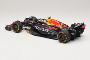 Oracle Red Bull Racing RB19 S. Perez Abu Dhabi GP 2023 Minichamps 1:18 110232311 Ρητίνη - εικόνα 5 από 7