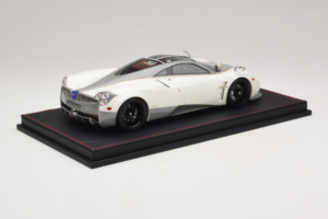 Pagani Huayra Luminous Green AB 1:18 REMC041 Ρητίνη - εικόνα 3 από 7