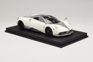 Pagani Huayra Luminous Green AB 1:18 REMC041 Ρητίνη - εικόνα 4 από 7