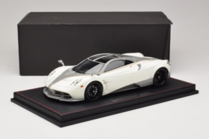Pagani Huayra Luminous Green AB 1:18 REMC041 Ρητίνη - εικόνα 7 από 7