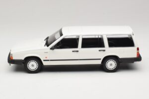 Volvo 740 GL Βαγκόν Λευκό Minichamps 1:18 155171772 Μέταλλο - εικόνα 3 από 6