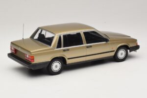 Volvo 740 GL Χρυσό Minichamps 1:18 155171700 Μέταλλο - εικόνα 2 από 6