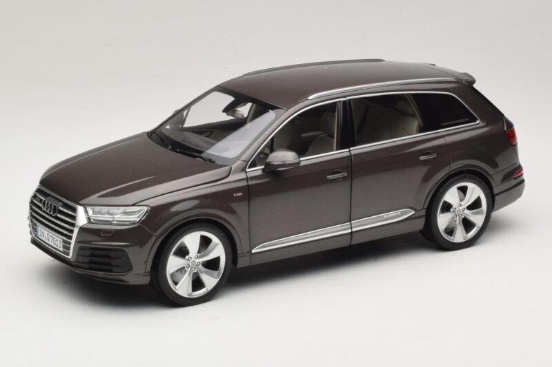 Audi Q7 4M Argus Brown Minichamps 1:18 5011407615 Μέταλλο