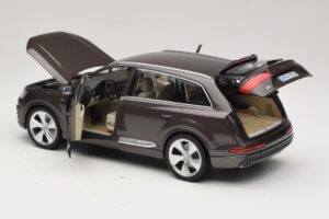 Audi Q7 4M Argus Brown Minichamps 1:18 5011407615 Μέταλλο - εικόνα 5 από 8