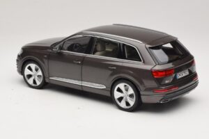 Audi Q7 4M Argus Brown Minichamps 1:18 5011407615 Μέταλλο - εικόνα 7 από 8