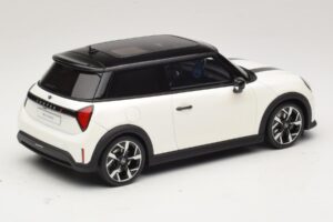 Mini Cooper S F66 Nanuq White Metallic Otto 1:18 OT1245 Ρητίνη - εικόνα 2 από 6