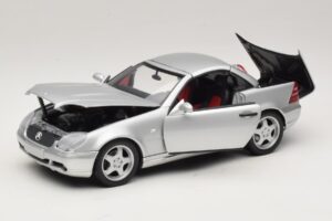 Mercedes SLK230 R170 AMG Ρόντστερ Ασημί UT Models 1:18 26152 Μέταλλο - εικόνα 2 από 8