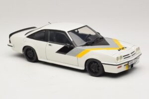 Opel Manta B GT/E Λευκό Μαύρες Προσαρμοσμένες Ζάντες Revell 1:18 08422 Μέταλλο - εικόνα 6 από 8