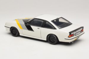 Opel Manta B GT/E Λευκό Μαύρες Προσαρμοσμένες Ζάντες Revell 1:18 08422 Μέταλλο - εικόνα 7 από 8