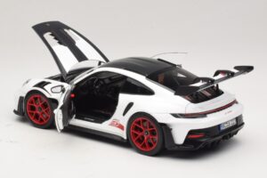 Porsche 911 992 GT3 RS Weissach Package Λευκό Pyro Red Norev 1:18 187373 Μέταλλο - εικόνα 5 από 8