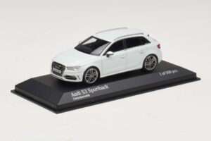 Audi S3 8V Sportback Λευκό Minichamps 1:43 437013010 Μέταλλο - εικόνα 2 από 4