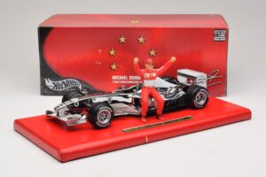Ferrari F2004 #1 M. Schumacher Six Time World Champion 2004 Χρώμιο Ασημί Hot Wheels 1:18 C7332 Μέταλλο - εικόνα 6 από 6