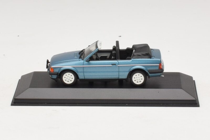 Ford Escort Mk3 Καμπριολέ Μπλε Μεταλλικό Minichamps 1:43 Ford Escort Mk3 Καμπριολέ Μπλε Μεταλλικό Minichamps 1:43 400085030 Μέταλλο