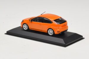 Ford Focus ST Mk2 Electric Orange Ανταλλακτικό Κουτί Minichamps 1:43 400087302-R1 Μέταλλο - εικόνα 3 από 4