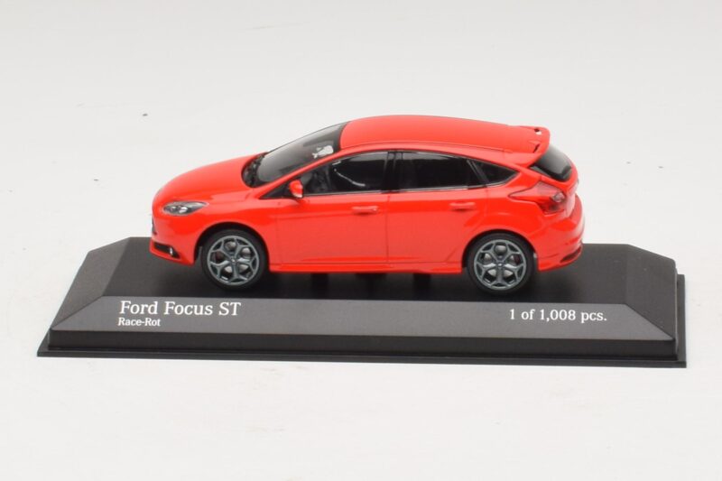 Ford Focus ST Mk3 Κόκκινο Minichamps 1:43 410081001 Μέταλλο
