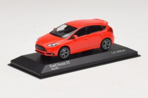 Ford Focus ST Mk3 Κόκκινο Minichamps 1:43 410081001 Μέταλλο - εικόνα 2 από 4