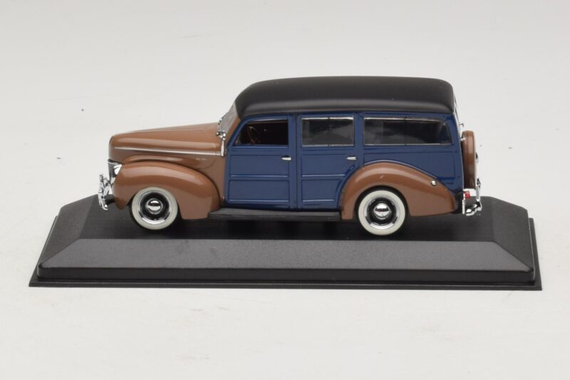Ford V8 De Luxe Woody Station Wagon Καφέ Μπλε Minichamps 1:43 Ford V8 De Luxe Woody Station Wagon Καφέ Μπλε Minichamps 1:43 400082112 Μέταλλο