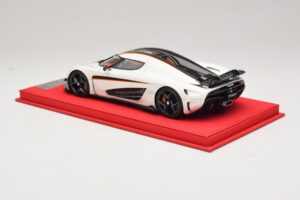 Koenigsegg Regera Λευκό με Μαύρο Καρμπόν FrontiArt 1:18 REMC043 Ρητίνη - εικόνα 5 από 7
