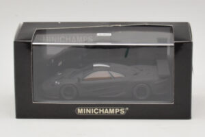 McLaren F1 GTR Longtail Μαύρο Ματ 1997 Minichamps 1:43 MCLAREN010 Μέταλλο - εικόνα 4 από 4