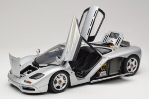 McLaren F1 Ασημί Minichamps 1:12 530133123 Μέταλλο - εικόνα 2 από 8