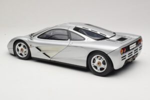 McLaren F1 Ασημί Minichamps 1:12 530133123 Μέταλλο - εικόνα 7 από 8