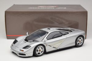 McLaren F1 Ασημί Minichamps 1:12 530133123 Μέταλλο - εικόνα 8 από 8