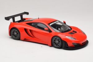 McLaren MP4-12C GT3 Κόκκινο 2013 Minichamps 1:18 151121392 Μέταλλο - εικόνα 4 από 6