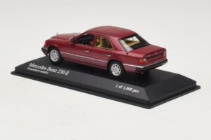 Mercedes 230E W124 Κόκκινο Μεταλλικό Minichamps 1:43 400037001 Μέταλλο - εικόνα 3 από 4