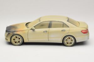 Mercedes E-Class W212 Καμένο Ντουμπάι Καλλιτεχνικό Αυτοκίνητο Minichamps 1:18 MB008 Μέταλλο - εικόνα 3 από 6