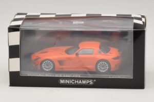 Mercedes SLS AMG GT3 Street Orange Minichamps 1:43 410113204 Μέταλλο - εικόνα 4 από 4