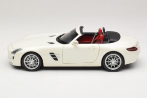 Mercedes SLS AMG Ρόουντστερ Mystic White II Minichamps 1:18 B66960079 Μέταλλο - εικόνα 5 από 9