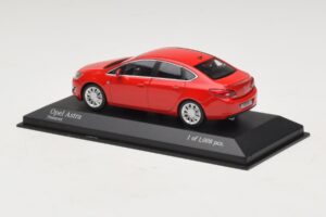 Opel Astra J Κόκκινο Minichamps 1:43 410042001 Μέταλλο - εικόνα 3 από 4