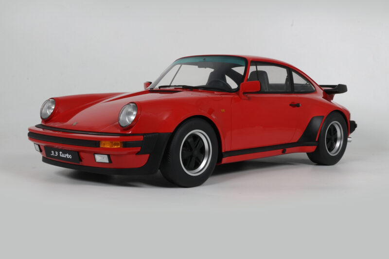 Porsche 911 930 Turbo 3.3 India Red GT Spirit 1:8 Porsche 911 930 Turbo 3.3 India Red GT Spirit 1:8 GTS802301 Ρητίνη