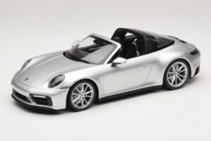 Porsche 911 992 Targa 4 GTS Ασημί Minichamps 1:18 WAP0211460RTRG Μέταλλο