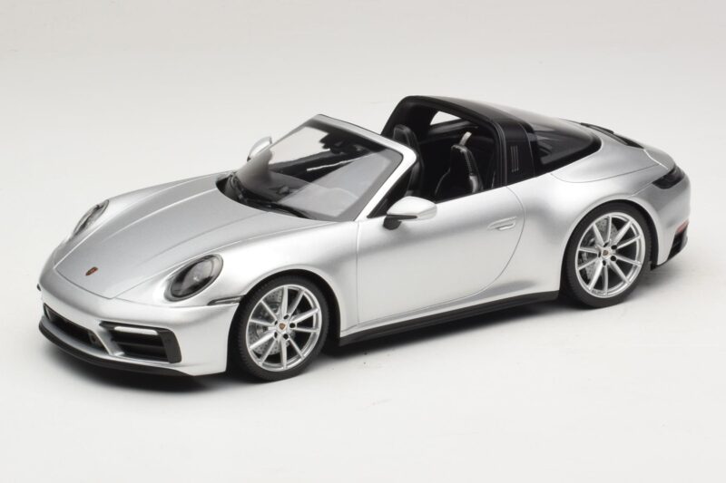 Porsche 911 992 Targa 4 GTS Ασημί Minichamps 1:18 WAP0211460RTRG Μέταλλο