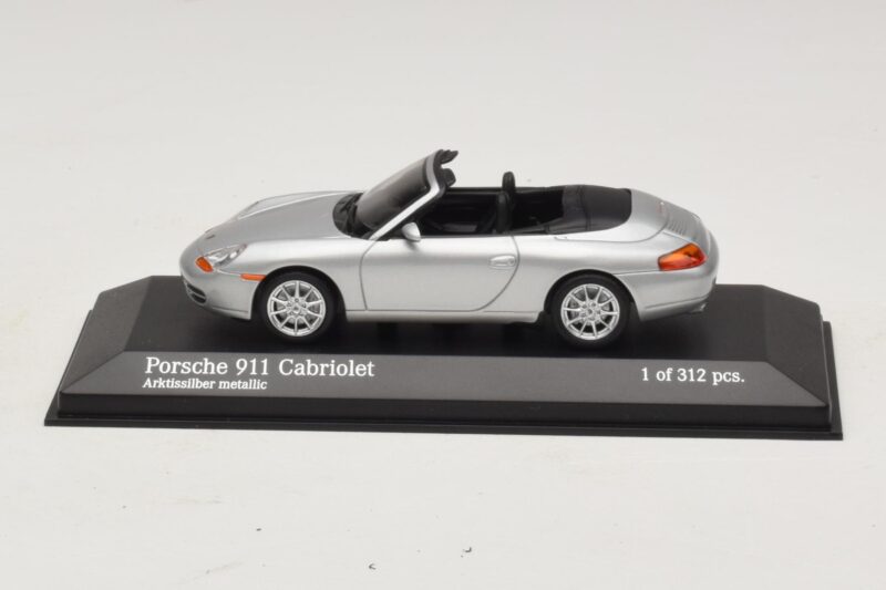 Porsche 911 996 Καμπριολέ Ασημί Μεταλλικό Minichamps 1:43 Porsche 911 996 Καμπριολέ Ασημί Μεταλλικό Minichamps 1:43 400061091 Μέταλλο