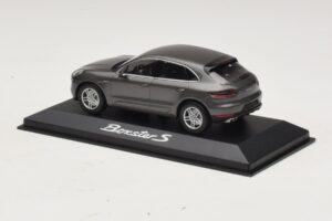 Porsche Macan S Diesel 95B Μπρονζέ Μεταλλικό Minichamps 1:43 WAP0201510E Μέταλλο - εικόνα 3 από 4