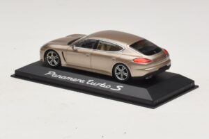 Porsche Panamera 970 Turbo S Μπρονζέ Μεταλλικό Minichamps 1:43 WAP0200600E Μέταλλο - εικόνα 3 από 4