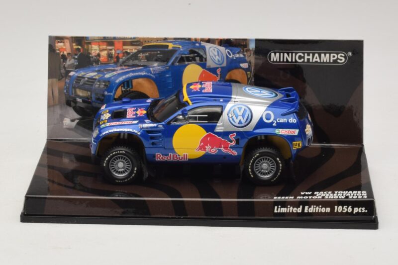 Volkswagen Race Touareg Red Bull Presentation Essen Motor Show 2004 Minichamps 1:43 Volkswagen Race Touareg Red Bull Presentation Essen Motor Show 2004 Minichamps 1:43 436045300 Μέταλλο