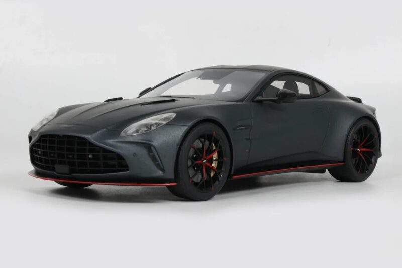 Aston Martin Vantage S Satin Xenon Grey GT Spirit 1:18 Aston Martin Vantage S Satin Xenon Grey GT Spirit 1:18 GT1017 Ρητίνη